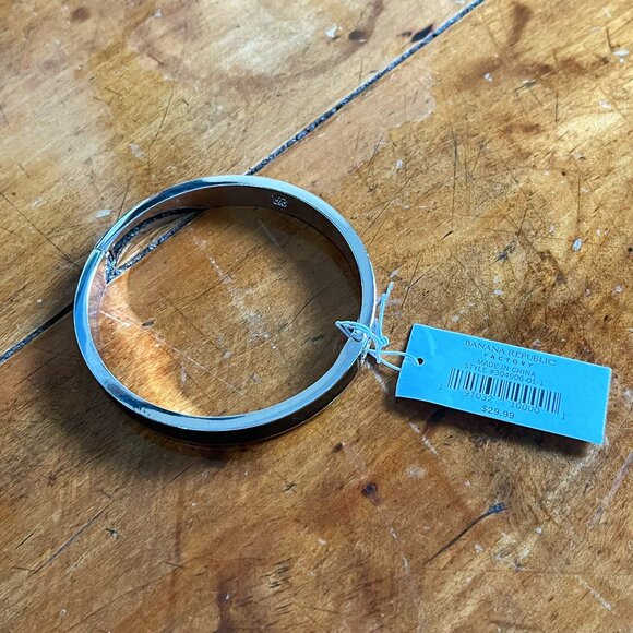 Banana Republic black enamel bangle NWT - Picture 3 of 4